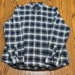 GAP men’s long sleeved button down shirt